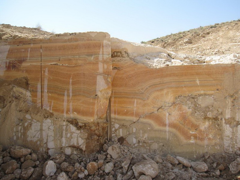 карьер оникс